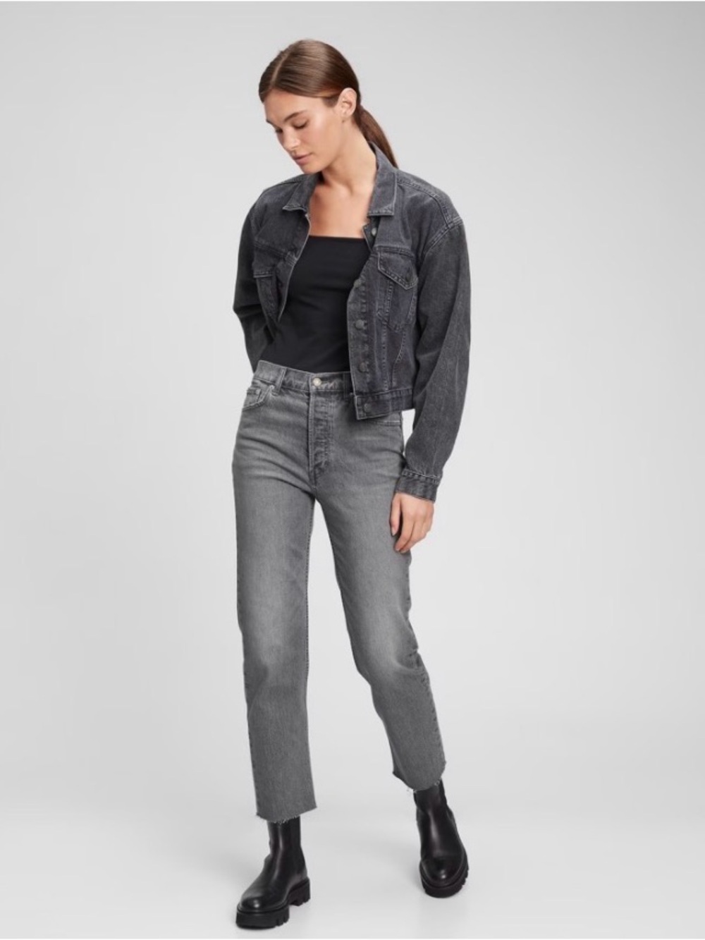 NWT GAP Cheeky Straight jeans 33